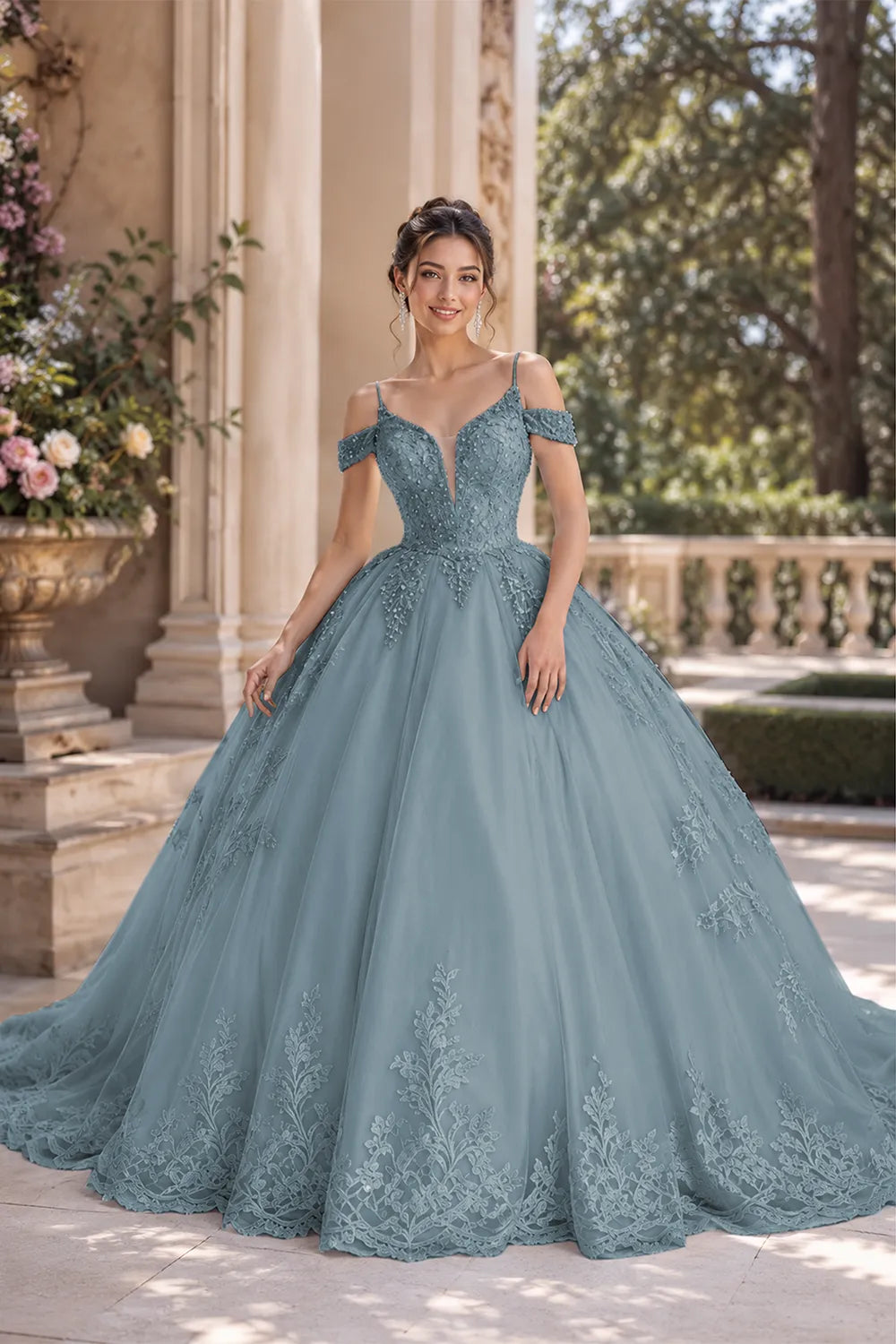 Princess Tulle Prom Dress with Lace Appliqué Ball Gown